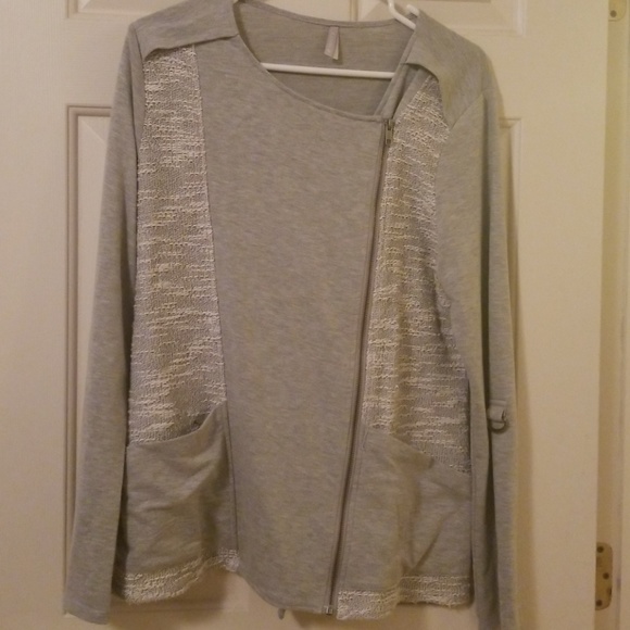 Gray jacket - Picture 1 of 5